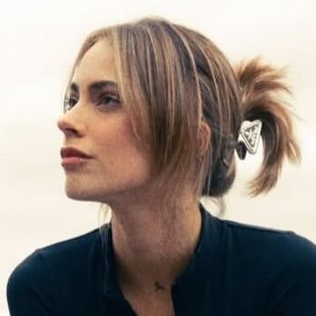 donutini's profile picture. thinking about stoessel.