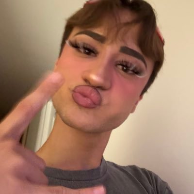 ilannbslm's profile picture. ITSSS BARBIIIEEEE BITCHHHH 💋