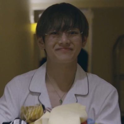 luvmeetete's profile picture. 24 hours is not enough, I need 77 hours a day to love my taekoo!!