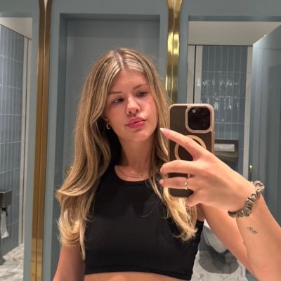 taylorbrookfree's profile picture. 18 📚 College student 💛👇