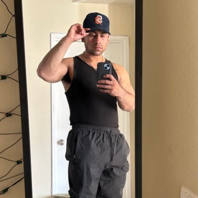 DrinkUrAgua's profile picture. Chargers. Lakers. Padres