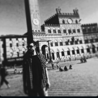 comeback883's profile picture. La mia schiettezza mi ha sempre fottuto, ma rimango così..quindi a quanto pare mi piace.