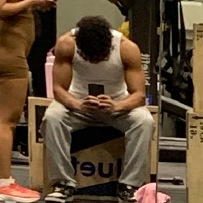 def_not_dani's profile picture. 