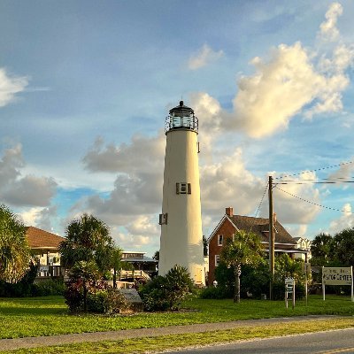 juicylimexx's profile picture. To make the world a friendly place,
one must show it a friendly face.
-James Whitcomb Riley