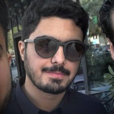 FNafisa_'s profile picture. interested in data science, ai, and pm.