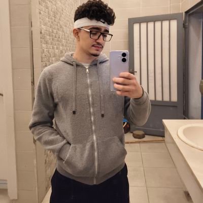 theeeyad's profile picture. family friendly