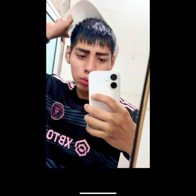 el_enzo_klk's profile picture. Estudiante de Ingeniería Informática. Enseño algoritmos y aprendo IA, datos y cálculo. aprendo y sigo aprendiendo