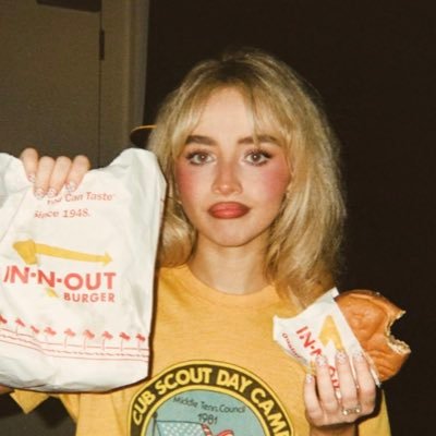 lonesomesab's profile picture. you remind me of a time when things weren’t so complicated