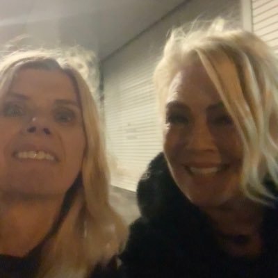 tamaravanhaaren's profile picture. New song : Sex on fire - Kings of Leon Cover - 🎤 recording NL