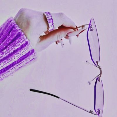 purplednecklace's profile picture. 