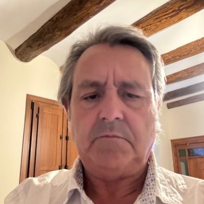 MartimezSe39128's profile picture. Demasiado de nada.                            BCN