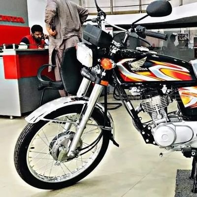 m__mmtz's profile picture. I ME AND MY SELF👁️👁️