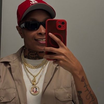 Chrissyy2xss's profile picture. this my grandma 🌎 #LLC 🩷🕊️ ATL📍 I’m just here to laugh & lie ♐️ ..