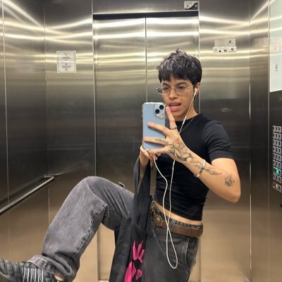 nicskkj's profile picture. 