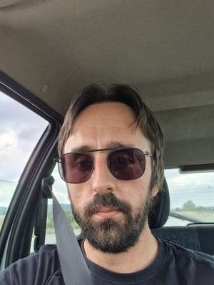 sakisnks's profile picture. 