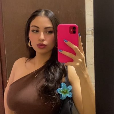 esterluiize's profile picture. eternal sunshine ☀️