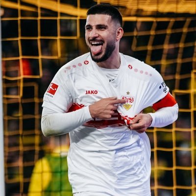 Wuerttemberg07's profile picture. enttäuscht von der CDU -VfB Stuttgart ⚪️🔴 -Dauerkarte -Christin ✝️ Juristin⚖️ -tweetet über Fußball,Politik und den täglichen Wahnsinn🌚