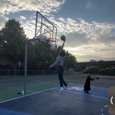 Omaryf06's profile picture. 🇸🇪 6’3 guard 6’7 wingspan 180lbs C/O 2026🇸🇪 whatsapp +46 704819282