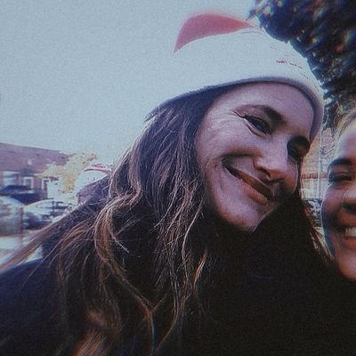 pensgolden's profile picture. 'hey, you want straight answers? ask a straight lady.'