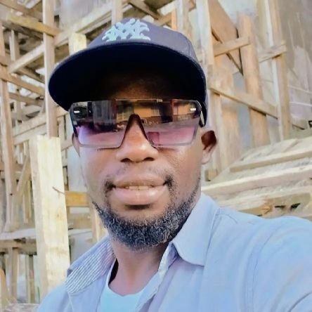 ItzNoahdinho's profile picture. 