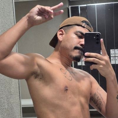 eu_alexjr's profile picture. Little Monster ● 32 ●
3/5 R✞O