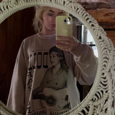 rainyangelx's profile picture. 