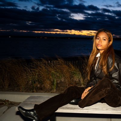 poursomehenny's profile picture. 