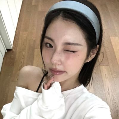 jinnieworldz's profile picture. ☀︎︎ cancer ☾ aquarius ☝︎︎ virgo 𓂅 🩰 saw:: gidle ♡ 𝗵𝘆𝘂𝗻𝗷𝗶𝗻 & 𝗸𝗮𝗿𝗶𝗻𝗮 (s). lovely, home. 𐙚 ⌕ 𝖼𝗈𝗆𝖿𝗈𝗋𝗍 𝗓𝗈𝗇𝖾: ﹫ bangtan 𝜗𝜚