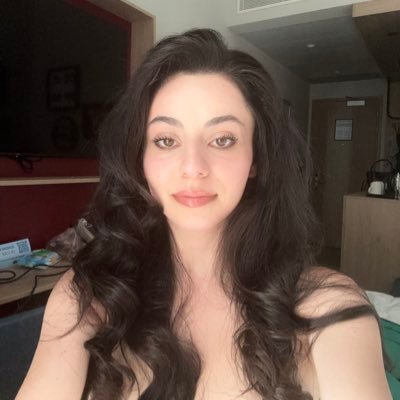 eeliiiiiiiiiiif's profile picture. 