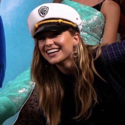 lizzieologist's profile picture. 