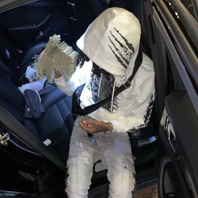 tufpraise's profile picture. 𝘾𝙤𝙡𝙙 𝙝𝙚𝙖𝙧𝙩. 𝘿𝙖𝙧𝙠𝙚𝙧 𝙢𝙞𝙣𝙙 𝙗𝙚𝙣𝙚𝙖𝙩𝙝 ♡