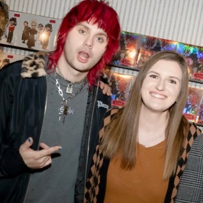 illicitbanks's profile picture. a stressed Pittsburgh sports fan majority of the time