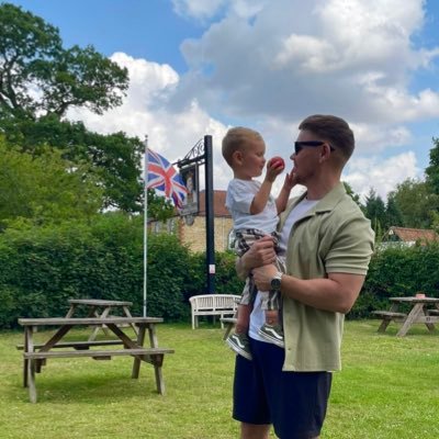 LeeCarts's profile picture. 