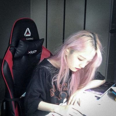 yeppiesh's profile picture. #studytwt — Psalm 46:5 ; God is within her, she’ll not fall.