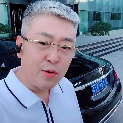 AlfredBullion's profile picture. God first, family and friends.