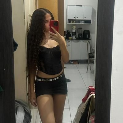 icassie__'s profile picture. me acho geógrafa so pq estudo na federal🌎🍀.                         

Flamenguista obcecada, fã do Cristiano Ronaldo e Potiguar🦐⛱️