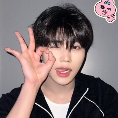 gwksnx1co's profile picture. oomf who's too zb1pilled oomf who's yaoimaxxing oomf who's high on placebo oomf who's taking the long way back to zerobase