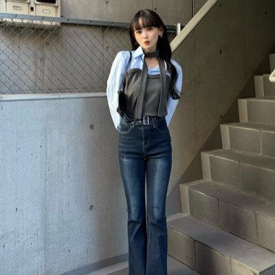 d1tensei's profile picture. かつて存在したデニム垢です。オリジナルのドアップ隠し撮りを多く載せてましたが警察のお世話になったので1度休止してます。たまにタイムライン見るだけのために入ってます。そのうち戻ります。