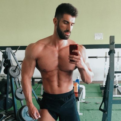 msdistro's profile picture. Yes that naughty doctor who got a 🌶️page😋