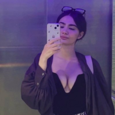 itsvenomcat's profile picture. 🌊