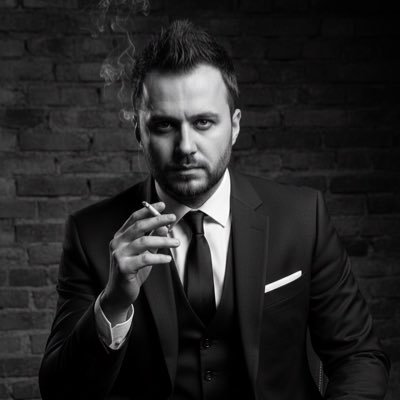 OnurKilic061's profile picture. biraz Bordo biraz Mavi