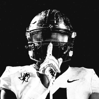 TifeTaiwo16's profile picture. Fulshear EDGE|co27 16yo | 6’2 215 | 6’4 wingspan|📩 tife.taiwo@icloud.com|9’8 broad jump 📞 832-920-9697