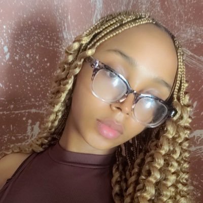 Ada_Achina27's profile picture. |GIRL||Man Utd since 2011||Anambra woman||Curled4U||Girlhood||