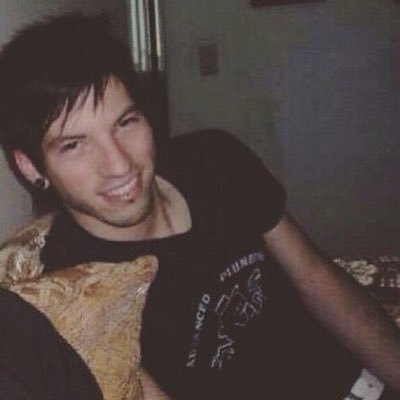 addictwp3n's profile picture. ⊬ ; 'addict, non-drinker, faithful night-thinker'. ~ stay alive. ~ missing kt. ~ #charliewouldnever