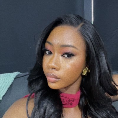 faifae_'s profile picture. Crochet artist|| slice of weird