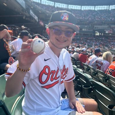 HiMyNameIsJC_'s profile picture. #Birdland • @russwest44 • #ForTheShoe • #UpTheChels #Di9 • #GoSquirrels • #SabreHood • @chaseelliott (thx for the ball Cowser) DM TO RUN NOTIS