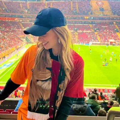 esoley_'s profile picture. • hasretim ben sana deli gibi hasretim • @GalatasaraySK