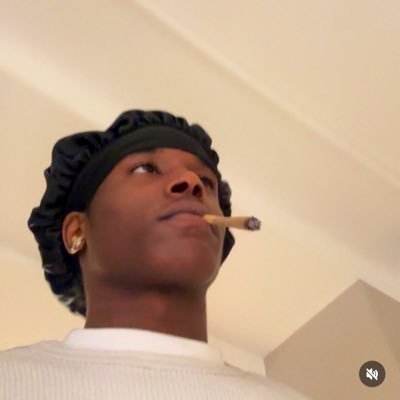 manu__mk's profile picture. 