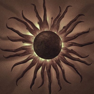 ii_llx12's profile picture. النساء كثيرات الشمسُ واحده هي انتِ