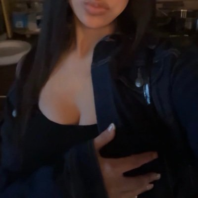 vallsly's profile picture. 19 | yyz | i ❤️ male moans | selling hmu | i verify just ask